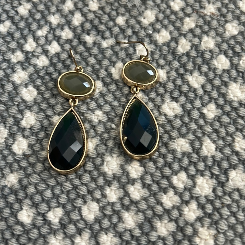 Teardrop costume sapphire gold earrings great condition